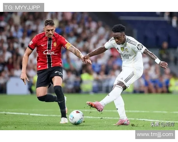 中超激战皇马险胜曼城乌龙球引发全场争议判罚热议