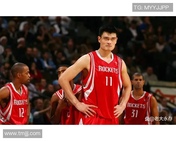 姚明与山猫的传奇对决：篮球场上的巨人之战与团队精神的碰撞