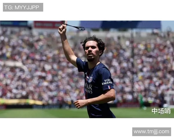 足总杯激战巴萨大胜巴黎圣日耳曼引发转会风波与热议 足总杯激战巴萨大胜巴黎圣日耳曼引发转会风波与热议