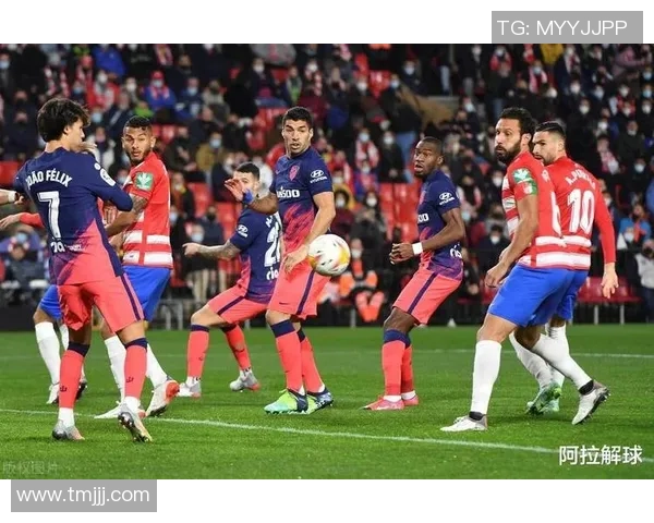 足总杯精彩对决里昂大胜莱比锡4-0引发全场欢呼与震撼