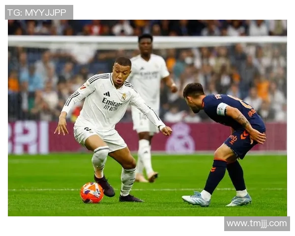 意甲赛场惊现冷门利物浦三球击败皇马引发全场狂欢