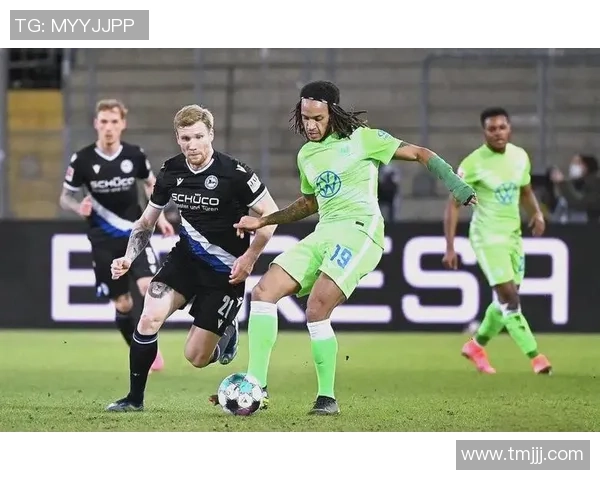 足总杯冷门:那不勒斯与多特蒙德激战成平局引发全场震惊 足总杯冷门:那不勒斯与多特蒙德激战成平局引发全场震惊